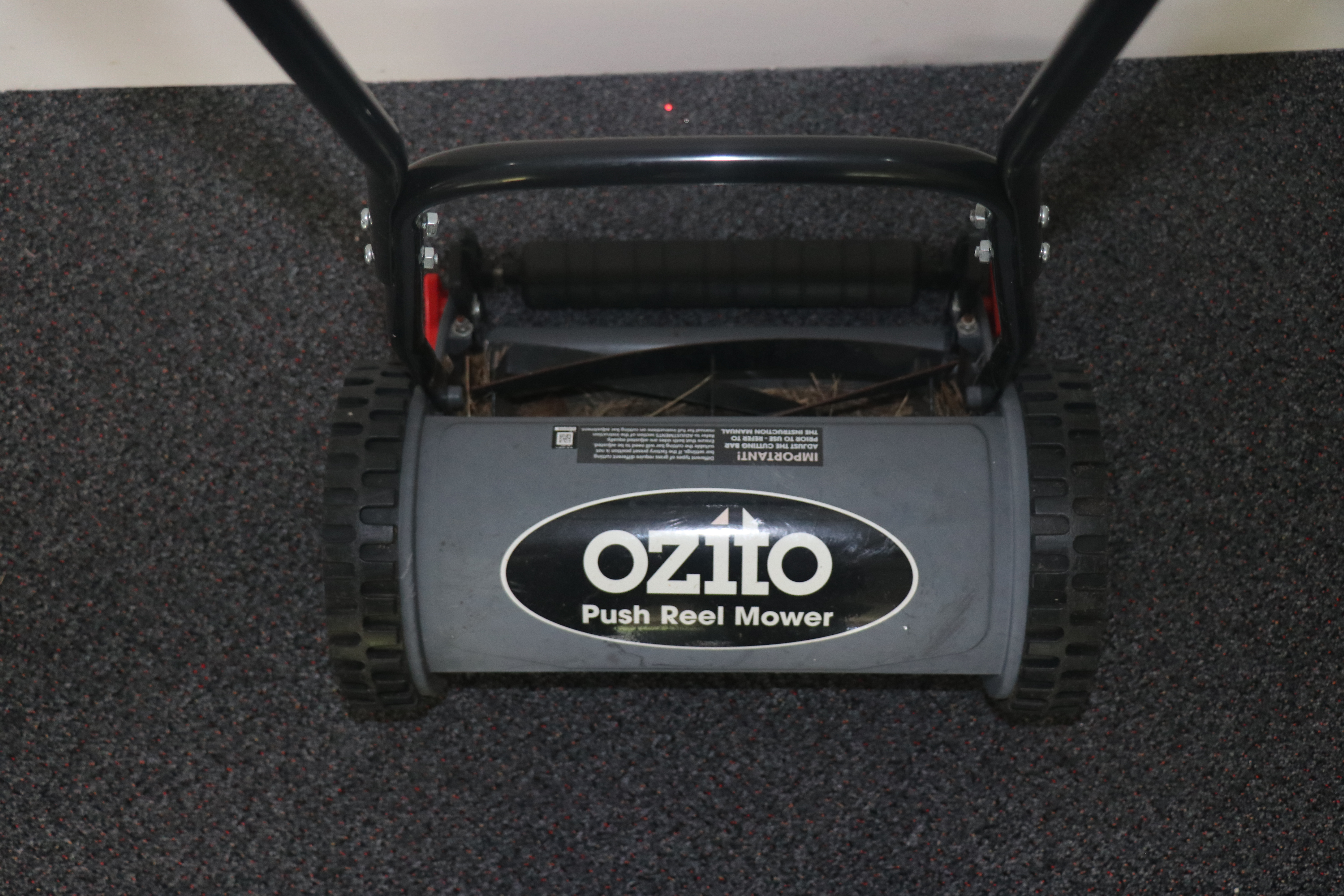 Brisbane Tool Library Lawn Mower OZITO Push reel
